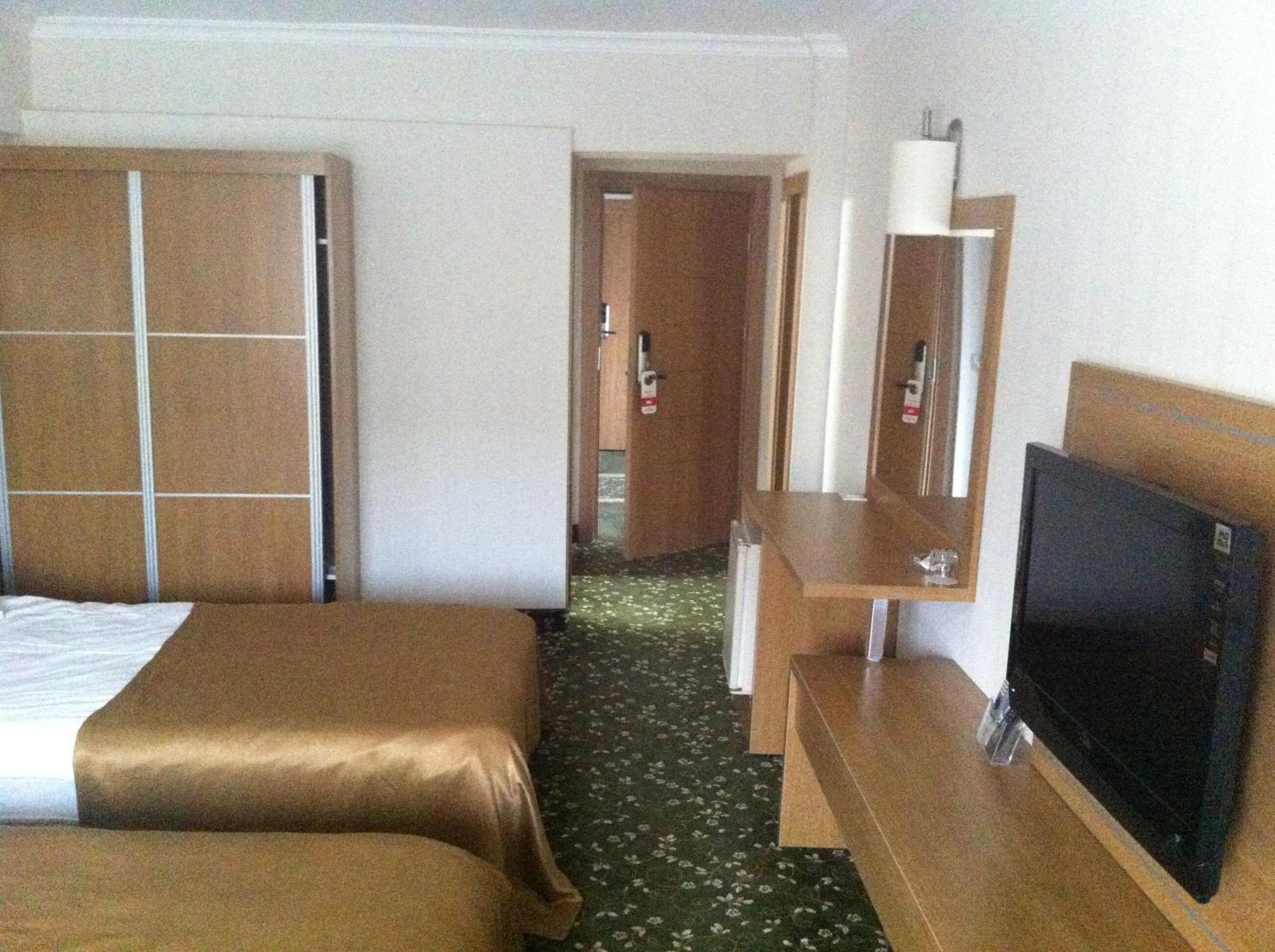 Grand Cali Hotel